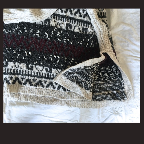 Hollister cozy hooded sweater. Size S. - Picture 4 of 4